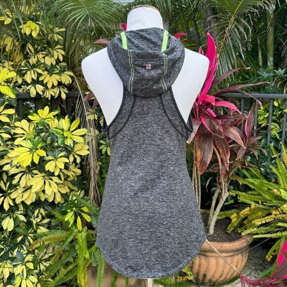 Sweaty Betty Active Vest - Picture 8 of 10